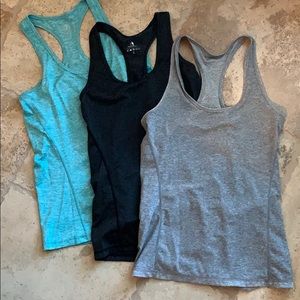 NWOT Performance Tanks Small x 3